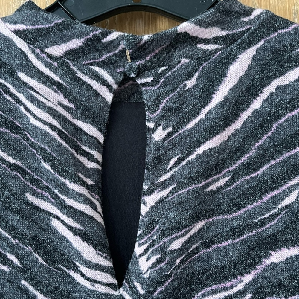 Torrid pink and grey zebra print dress with lining- never worn - Picture 4 of 7
